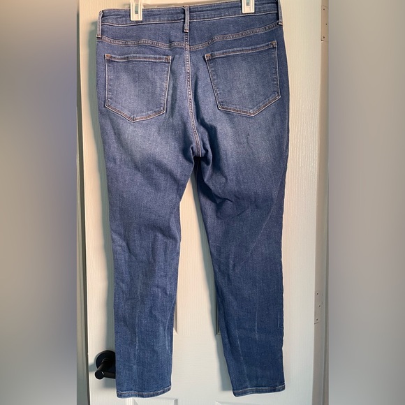 Old Navy Rockstar Super Skinny High Rise Jeans - Picture 5 of 5